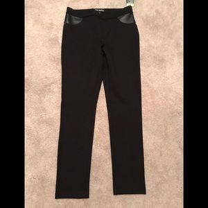 DKNY ponte pants size small, NWT